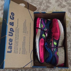 Brand new tennis/running shoe